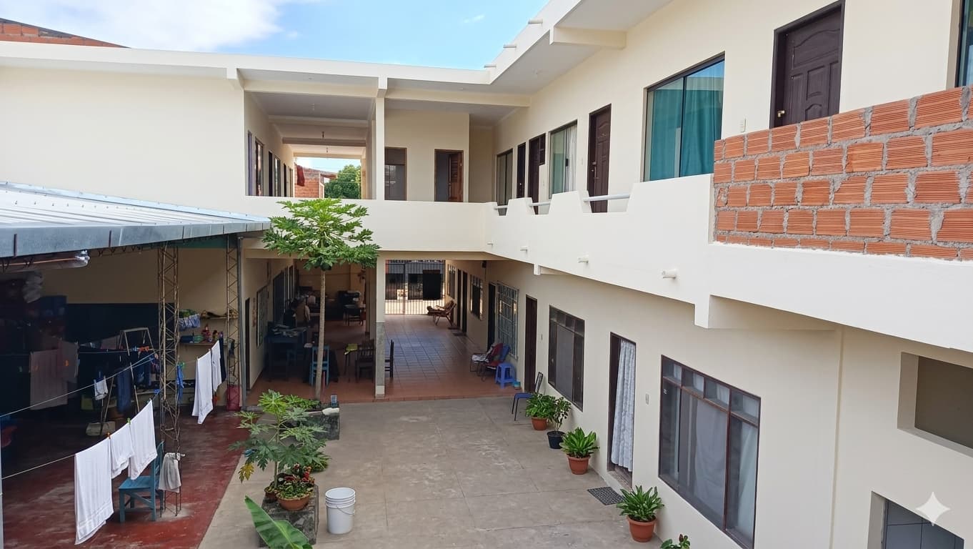 CASA COMERCIAL CON 20 HABITACIONES EN VENTA ZONA DE ALTA DEM
